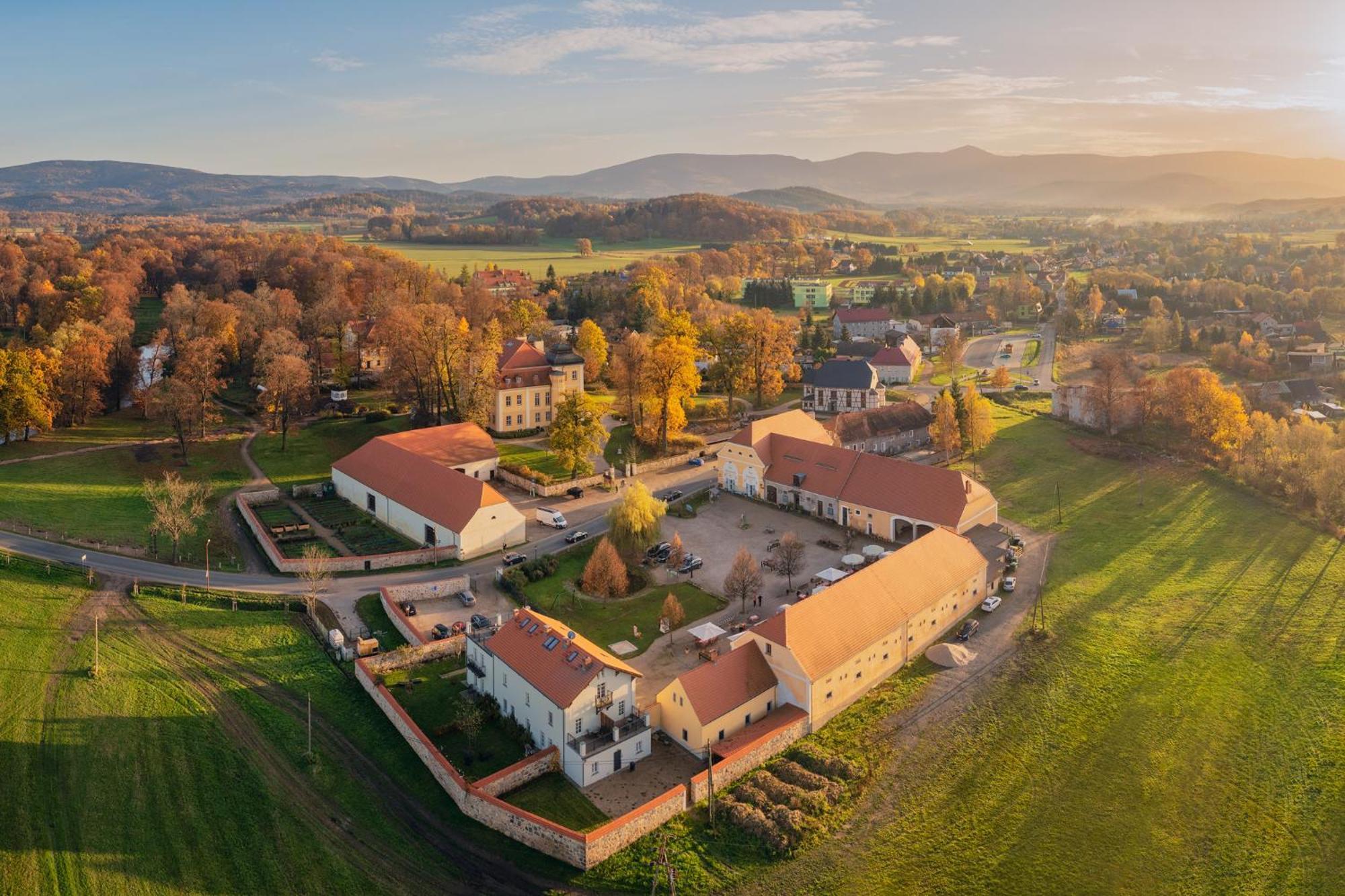 Palac Lomnica - Karkonosze / Riesengebirge Jelenia Góra Eksteriør bilde